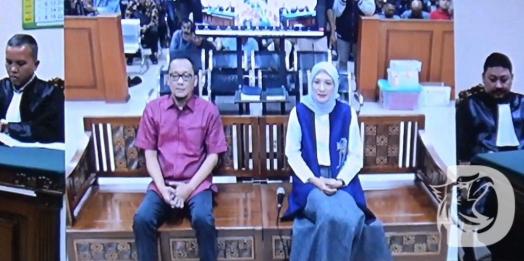 Dakwaan Terima Gratifikasi dan TPPU Ratusan Miliar, Pasutri Mantan Bupati Probolinggo Diadili