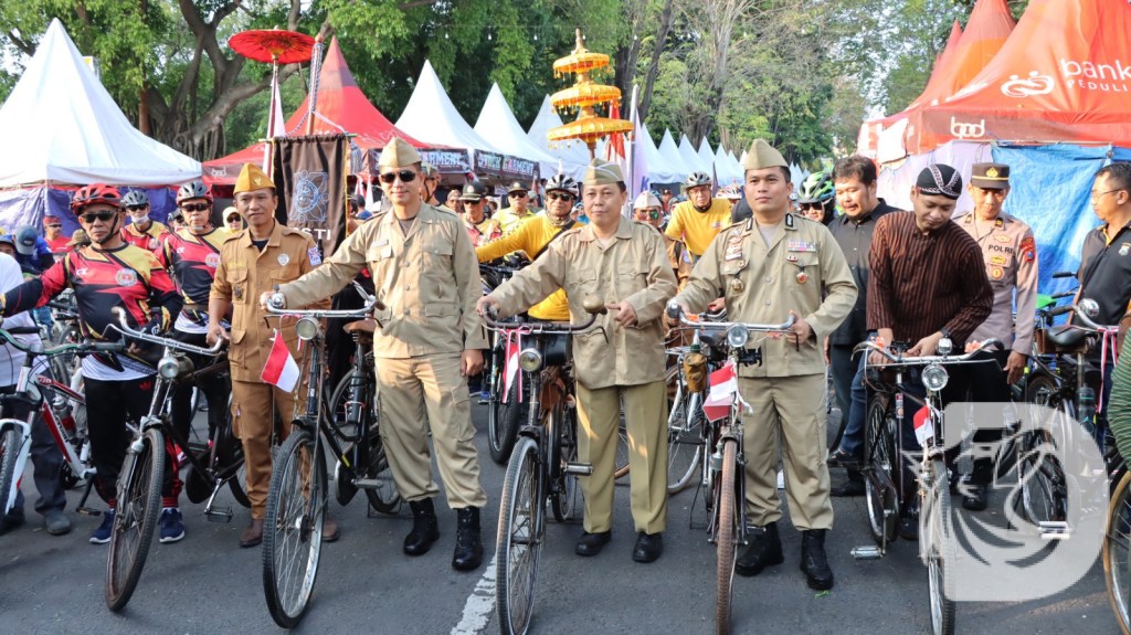 Kapolres Nganjuk Bareng Masyarakat di Hari Bhayangkara ke-78 Pererat Silaturahmi
